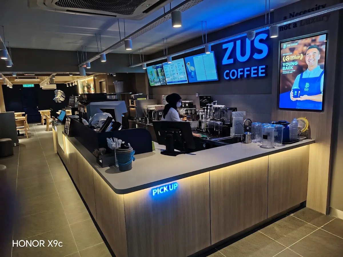 ZUS Coffee KL市内店舗 / Google Maps掲載写真