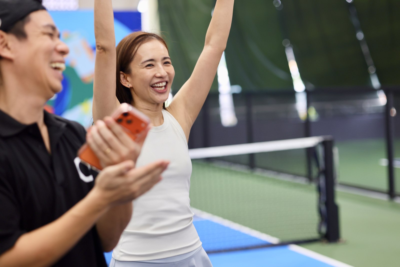 試合後の笑顔と拍手